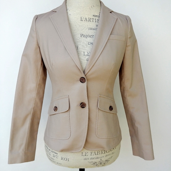 Banana Republic Jackets & Blazers - Banana Republic tan Blazer petite.  (E)